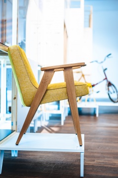 INSTITUTUL POLONEZ DIN BUCUREȘTI // MANUALUL DE DESIGN POLONEZ