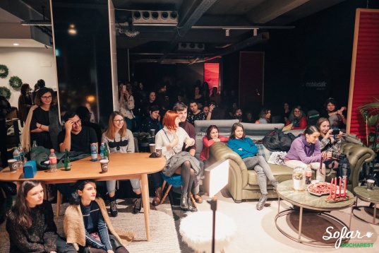 MOBILA DALIN // KITRA WILL CUSTOMIZE LIVE THE FLOW SOFA AT MOBILADALIN SHOWROOM 