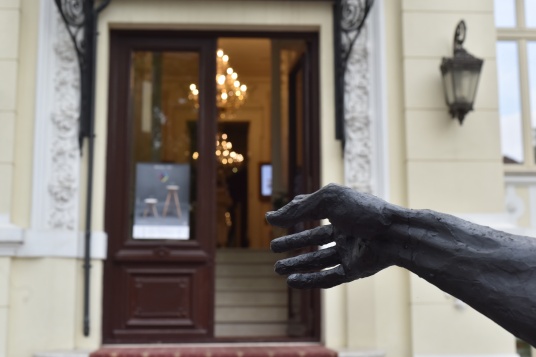 PALATUL NOBLESSE - LIFESTYLE PALACE // FUSION ARTS 