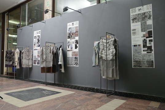 Noua generație de absolvenți ai artelor textile și-a expus proiectele de diplomă 