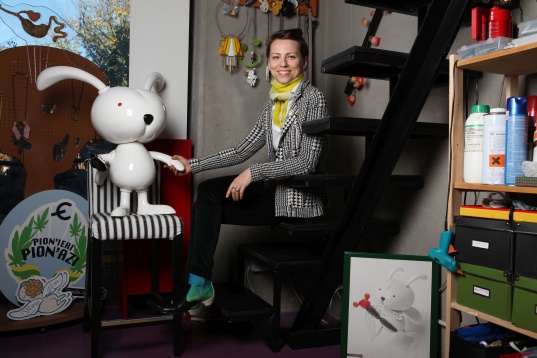 Designerul de accesorii care și-a făcut din pasiune un brand foarte cunoscut