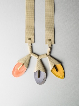 Designerul de accesorii care și-a făcut din pasiune un brand foarte cunoscut