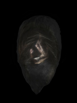 SANDRA BAZAVAN // W.O.M.B. - TRUPUL PUNCT