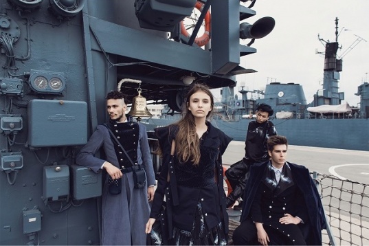 ALEXANDRA VÎRVAN // 8 SEAS 