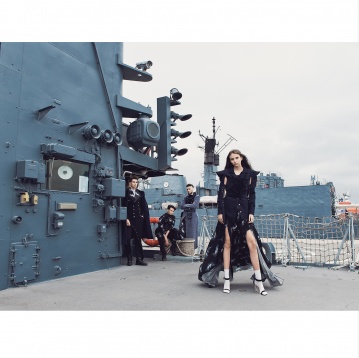 ALEXANDRA VÎRVAN // 8 SEAS 