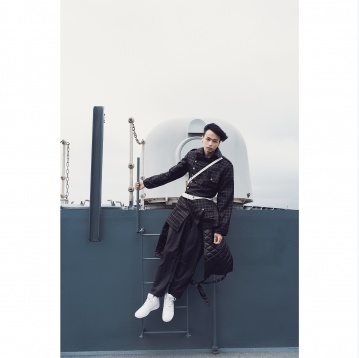 ALEXANDRA VÎRVAN // 8 SEAS 