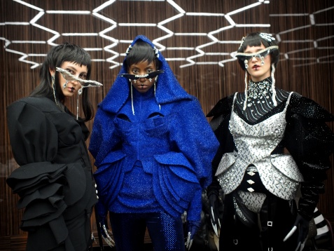 ALEXANDRU MANUEL POP // INVESTIGAREA STEREOTIPURILOR FEMININE ȘI INEGRAREA MILCĂRII FEMINISTE ÎN DISCURSUL MODEI CONTEMPORANE