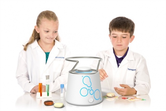 ANA MARIA URDUCEA // SOAPY DISPOZITIV- JUCARIE PENTRU RECICLAREA ULEIULUI UZAT ȘI TRANSFORMAREA ACESTUIA ÎN SĂPUN