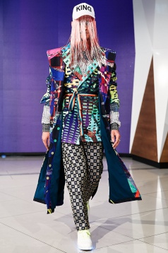 BIANCA ILONCA //  O CERCETARE A CONTEXTULUI SOCIO-CULTURAL ÎN CARE S-A DEZVOLTAT JEAN-MICHEL BASQUIAT. INFLUENȚA LUI ÎN MODA CONTEMPORANĂ