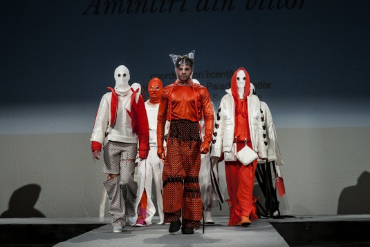 IONUȚ PISCUREANU // THE LABEL. SECOLUL XX(X). AMINTIRI DIN VIITOR