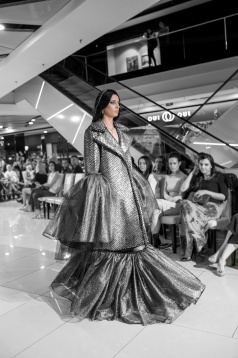 PAUL PALM // STUDIU ASUPRA VERSATILITĂȚII VESTIMENTARE & ANALIZA PSIHOLOGICĂ A DEPRESIEI ȘI RELATAREA EI ÎN MODA CONTEMPORANĂ 