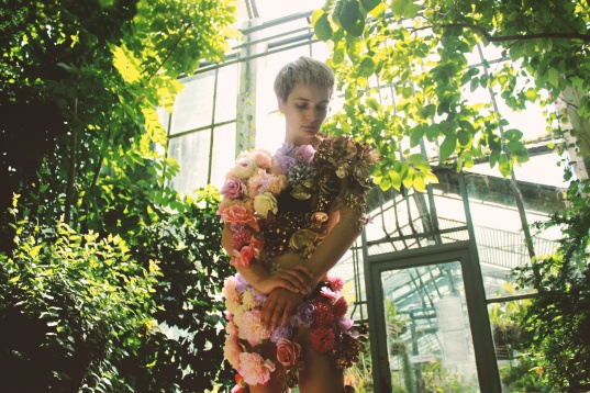 PAULA CLITAN // ÎN GRĂDINA MEA SECRETĂ