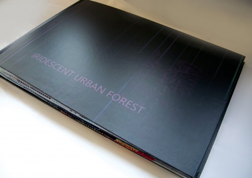 RUXANDRA CHIVU // IRIDISCENT URBAN FOREST, INSTALAȚIE ARTISTICĂ - PREZENTARE COLECȚIE DESIGN TEXTIL PENTRU DECOR DE INTERIOR