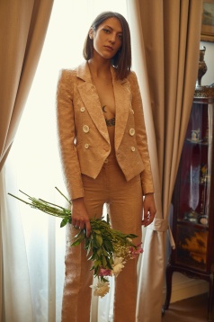 AURA MARIA OLAREAN // WEEKEND IN TIME