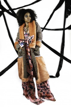 POLIANA NICA // RANDOM