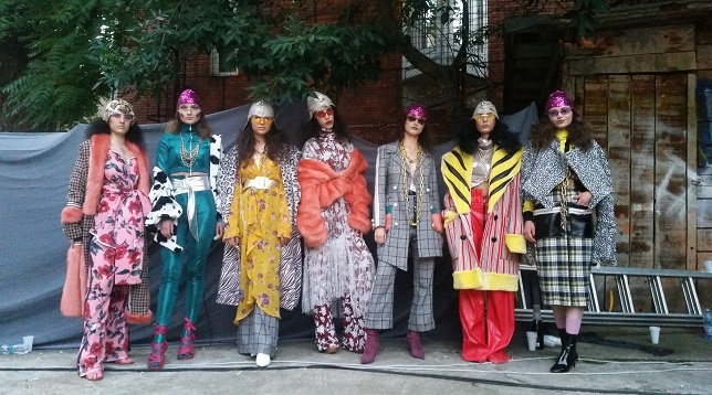 POLIANA NICA // RANDOM