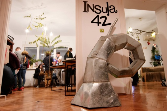 Descoperă un spaţiu-acvariu la Insula 42