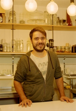 La pas prin cartier: Atelier Pinion, un loc pentru biciclete fericite și oameni relaxați… sau invers