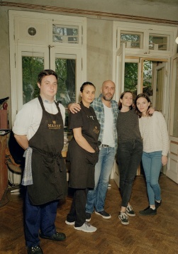 La pas prin cartier: Desfătarea simțurilor - Voilà, Le Bistrot