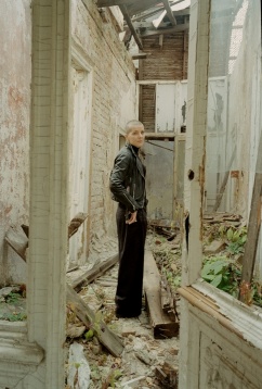 La pas prin cartier: Grivița 53, primul teatru privat construit împreună