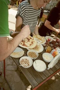 J’ai Bistrot – bistrou, bar, terasă, grădină, curte sau loc de joacă?