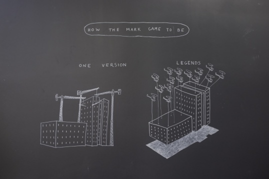 Fațada de pe calea Griviței care le vorbește trecătorilor 