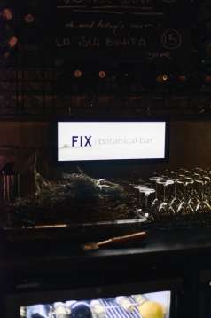 O călătorie în spațiu și timp în Universul