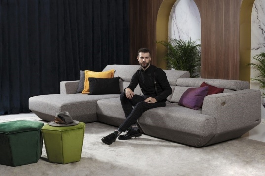 Familia care a crescut un brand românesc de mobilă recunoscut prin calitate și inovație