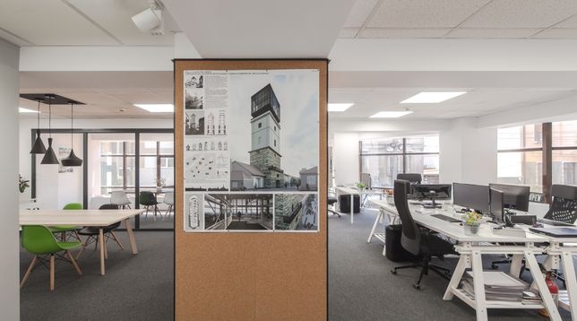 STUDIO Æ // O POVESTE DE 100 DE ANI - ARHITECTURĂ ȘI SCULPTURĂ 