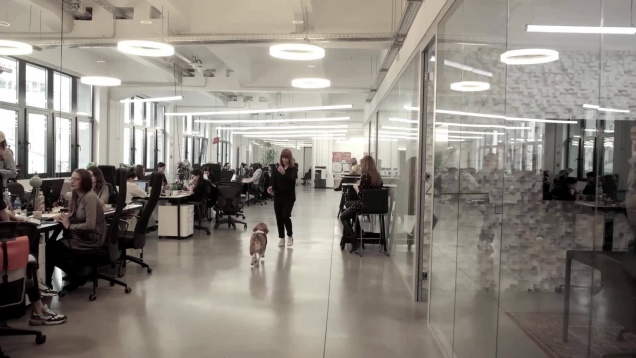 GRAFFITI PR // O CĂLĂTORIE CREATIVĂ ÎN UNIVERS