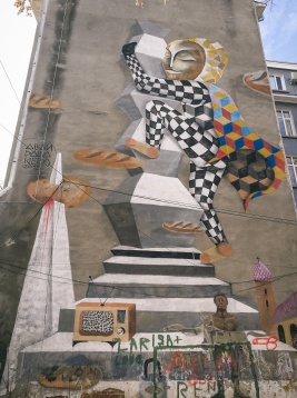 LOCAL HOSTS // CRONICILE ISTORICE ȘI ARHITECTURALE ALE CARTIERULUI CREATIV