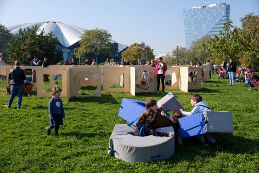 RDW COMMUNITIES // INDUSTRIA BUMBACULUI - BUCHAREST CREATIVE CLUSTER