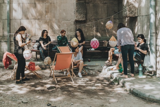 Comunități la dospit: Edgar Quinet și curtea U.A.U.I.M