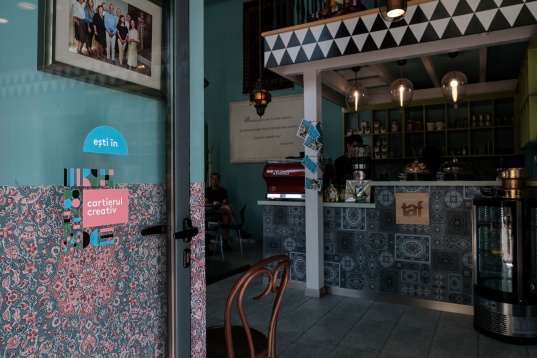 Cum să te îndrăgostești de cafea și de fapte bune la Sheida Coffee & Stories 