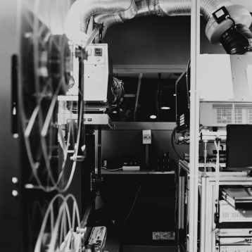 PREMIERĂ | România, la celebrul Paris Photo 2019, cu artista Olivia Mihălțianu și Galeria Anca Poterașu 