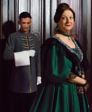 „Bilet de iertare’’, debutul în regie de film al actriței Alina Șerban, pe marile ecrane din București