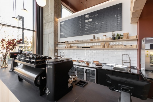 UN NOU BEANS&DOTS SE DESCHIDE LA ONE HERĂSTRĂU PLAZA