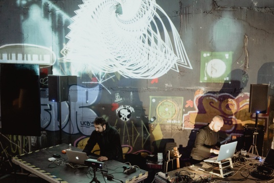 S-a încheiat prima ediție a expoziției BINAR, care a prezentat o radiografie a inițiativelor românești la granița dintre artă și tehnologie 