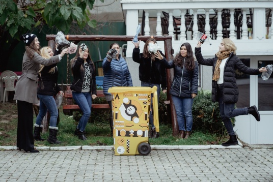 23 de agenții de publicitate și PR locale au strâns aproximativ 100 de kilograme de plastic în proiectul Plasti Prix