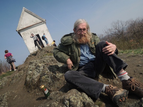 Documentary Mondays revine–acum, la voi acasă