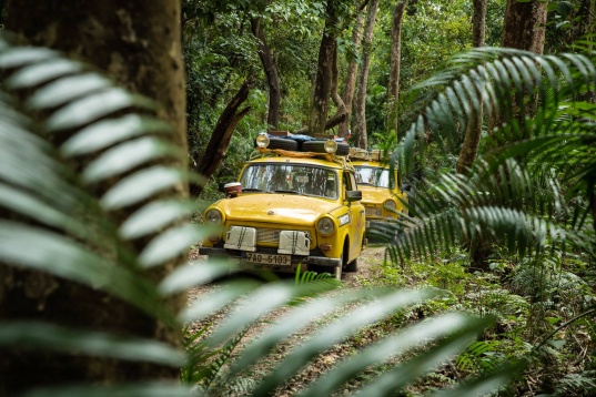 Documentary Mondays revine–acum, la voi acasă