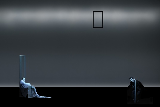 RINOCERII de Eugène Ionesco, un spectacol emblematic semnat de Robert Willson, va putea fi vizionat pentru prima dată online, în TEATROTECA TNC