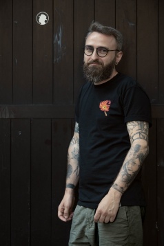 Izolat.Împreună – Expoziția cu imagini de Mihnea Ratte pe cuvinte de Ana Mănescu, între 10 – 12 iulie în București