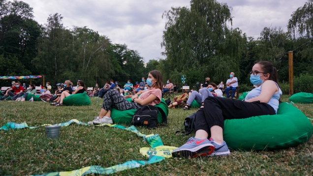 unteatru - Spectacole în premieră, transmisiuni online și concerte în aer liber în ultimul weekend de festival