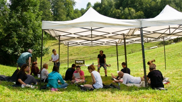 Trei briefuri de la antreprenori au fost soluționate de freelanceri la NO.MAD Outdoor Camp