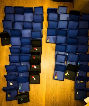 Artiștii bijutieri din România răsplătesc eforturile cadrelor medicale din prima linie cu o medalie de onoare  