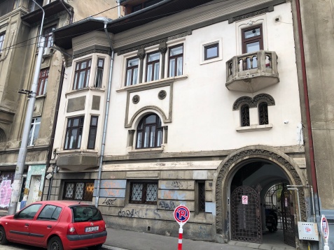 Ne-am mutat. Tot în Cartierul Creativ. 