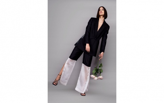 5 PENTRU ARTE | (3) Ioana Ulmeanu: Creating Clothes in The Middle of Chaos