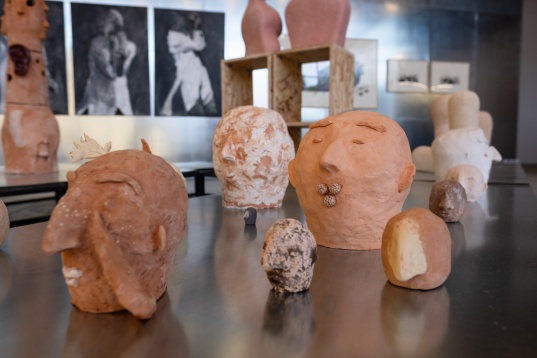  Peste 20 de artiști și arhitecți din noua generație în galeria online 5 PENTRU ARTE