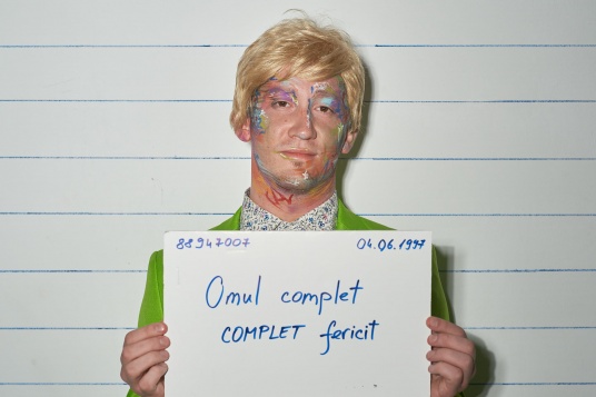 VITRINE Imposibile, o nouă instalație performativă 